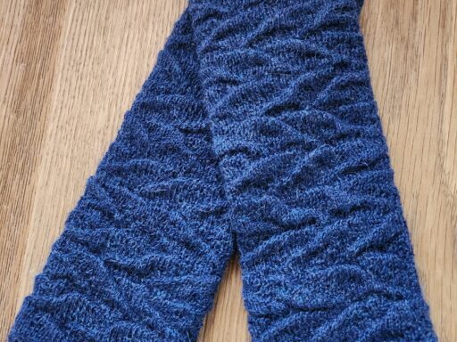 Pulwärmer aus 100% Baby Alpaka. Im Hofladen Alpaka Farm Anzengruber in Schlüßlberg oder im Online Shop erhältlich