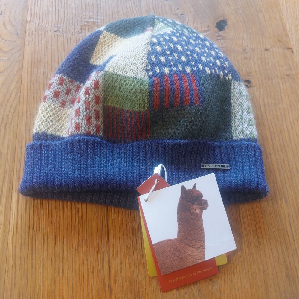 Alpaka Hofladen in Schlüßberg, Mütze aus Alpakawolle nähe Grieskirchen im Shop, www.alpaka-anzengruber.at Wels