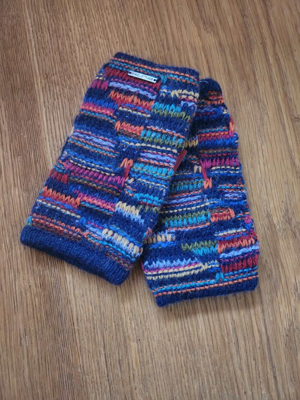 Pulwärmer aus 100% Baby Alpaka. Im Hofladen Alpaka Farm Anzengruber in Schlüßlberg oder im Online Shop erhältlich