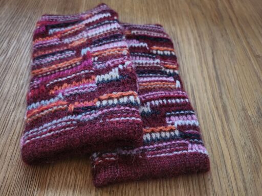 Pulwärmer aus 100% Baby Alpaka. Im Hofladen Alpaka Farm Anzengruber in Schlüßlberg oder im Online Shop erhältlich