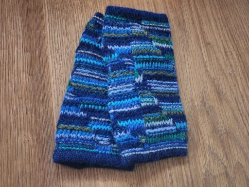 Pulwärmer aus 100% Baby Alpaka. Im Hofladen Alpaka Farm Anzengruber in Schlüßlberg oder im Online Shop erhältlich