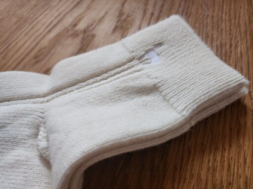 Ein Wohlfühlsocken zum wohlfühlen aus Alpakawolle erhältlich im Onlineshop oder bei uns im Hofladen in Schlüßlberg.