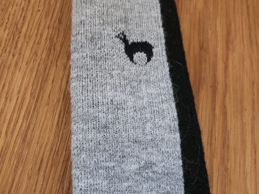 Der ideal Skisocken aus Alpakawolle erhältlich im Onlineshop oder bei uns im Hofladen in Schlüßlberg.
