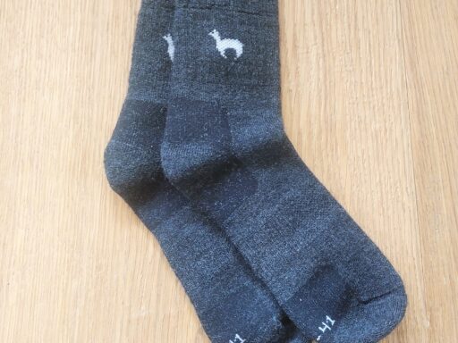 Alpaka Trekking Socken. Der ideale Wandersocke aus Alpakawolle. Alpakahofladen in Schlüßlberg